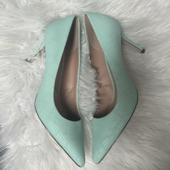 Call It Spring chic Mint Green Vegan Leather Snakeskin Pointy Toe Heels Size 9 - Picture 3 of 16